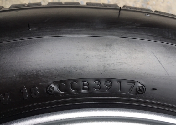 ล้อแม็กพร้อมยางป้ายแดง Mitsu Triton ขอบ 15 Bridgestone 215-70-15 ปลายปี 17 มีตุ่มทุกเส้น