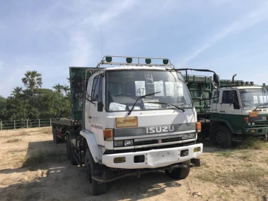 ขายเหมา 595,000 บาท หัวลาก 10 ล้อ ISUZU ROCKY 240 แรง 2 เพลา เกียร์ฟูลเลอร์ เครื่อง 6SD1-240 แรง หัวบาง ยางเรเดียนใหม่ 10 เส้น คัสชี FXZ23KFYK เอกสารเล่มทะเบียน  พื้นเรียบ. 10.5 เมตร อู่ PANUS สวย ยางใหม่ 8  เส้น  เอกสารเล่มทะเบียน