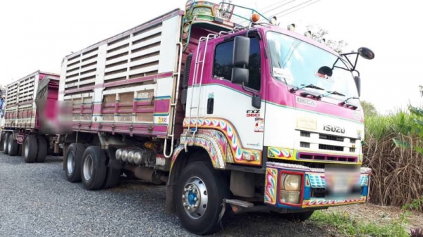 ขายดาวน์ 350,000 ISUZU DECA 360 ปี 53 แม่ลูกดั้มเกษตร  แม่ดั้มยาว 6.20 ม. ลูก 3 คาน ยาว 7.0 ม. ดั้มอู่ สหกิจ ดาวน์ 350,000 ค้าง 6 งวด  ผ่อน 61,000&times;38 รถอยู่ นางรอง 090-772-3710 090-772-3708