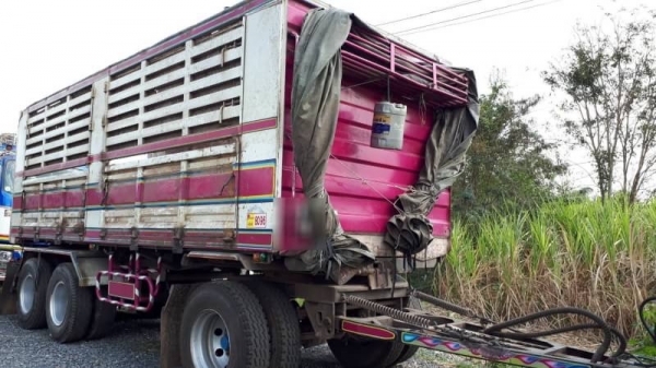 ขายดาวน์ 350,000 ISUZU DECA 360 ปี 53 แม่ลูกดั้มเกษตร  แม่ดั้มยาว 6.20 ม. ลูก 3 คาน ยาว 7.0 ม. ดั้มอู่ สหกิจ ดาวน์ 350,000 ค้าง 6 งวด  ผ่อน 61,000&times;38 รถอยู่ นางรอง 090-772-3710 090-772-3708