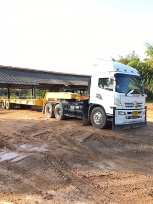 ขาย 1,490,000 หัวลากโรเบท HINO MEGA 260 แรง เครื่องดี เกียร์แรง หาง 2 เพลา สวยพร้อมบรรไดพับขึ้นรถ รถสวยเอกสารพร้อมโอน รถอยู่ ราชบุรี 090-772-3710 090-772-3708