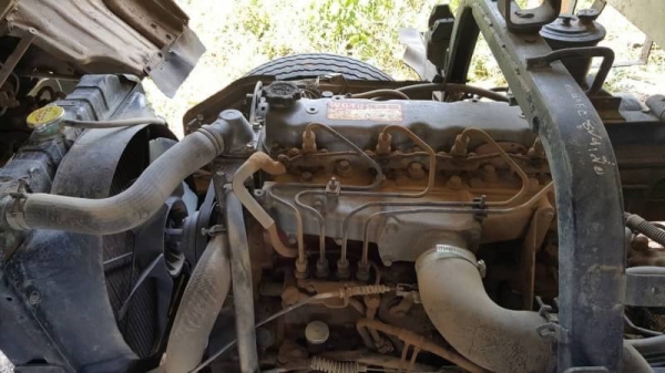 ขาย 335,000 หกล้อดั้ม HIN0 KM777 เครื่อง 117 เครื่องดี  คัชชีสวย  รถพร้อมใช้  เอกสารเล่มทะเบียน รถอยู่ อุบลฯ 090-772-3710 090-772-3708