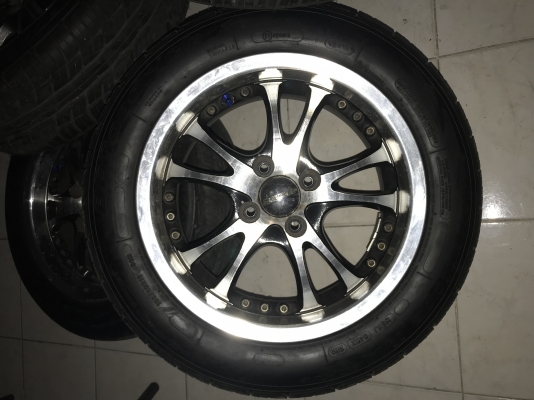 แม็กขอบ 15. 4/100  ไม่มีซ่อม  ยาง bf goorich 185/60R15 ปี16  ขายยกชุด 4900 ID line Tel 0850448320