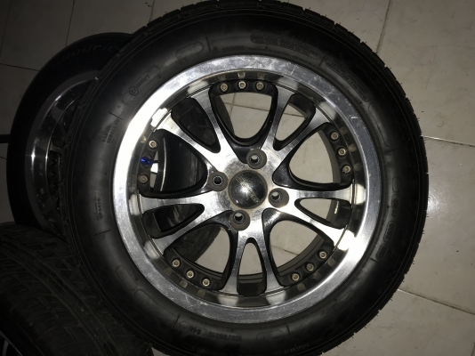 แม็กขอบ 15. 4/100  ไม่มีซ่อม  ยาง bf goorich 185/60R15 ปี16  ขายยกชุด 4900 ID line Tel 0850448320