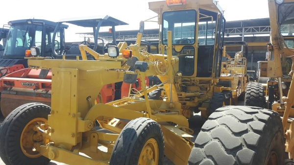 รถโคมัตสุ GD405A_150295 ราคา 1,100,000 รถเก่าญี่ปุ่น กทม. รถโคมัตสุ GD405A_150295 ราคา 1,100,000 รถเก่าญี่ปุ่น กทม.