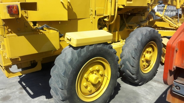 รถโคมัตสุ GD405A_150295 ราคา 1,100,000 รถเก่าญี่ปุ่น กทม. รถโคมัตสุ GD405A_150295 ราคา 1,100,000 รถเก่าญี่ปุ่น กทม.