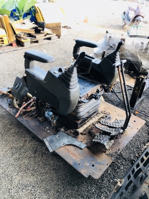 ขาย ชุดแผ่นพื้น พร้อมคอนโทรล CAT320D