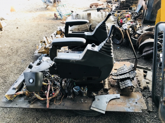 ขาย ชุดแผ่นพื้น พร้อมคอนโทรล CAT320D ขาย ชุดแผ่นพื้น พร้อมคอนโทรล CAT320D