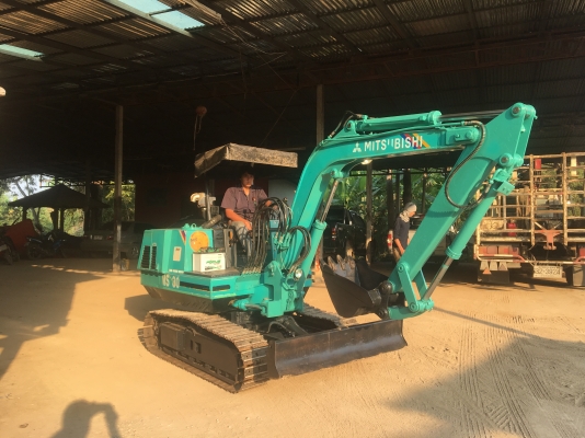 รถแมคโคร ขายรถแมคโครมิชูMS30 ราคา285000บาท สนใจ โทร 081-365-5997 อำพร พาเจริญ ส่งฟรีทั่วไทย(มีค้าแนะนำ5000ถ้ามาจากเฟสใครแจ้งทางร้านด้ายนะครับ) ต. วังบัว อ. คลองขลุงจ.กำแพงเพชร ดูสินค้าเพิ่มเติมได้ที่  (http://buasorn.truck2hand.com)