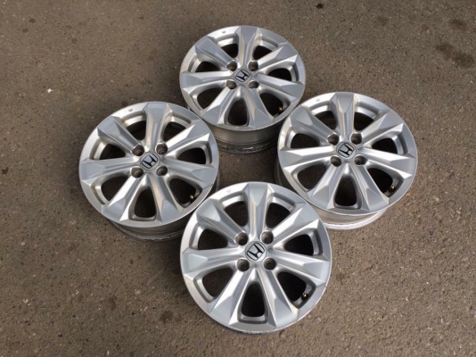ขายล้อแม็ก Honda Jazz รุ่น TOP ขอบ 15  4 ล้อ ราคา 3,200 บาท ราคาถูกๆ