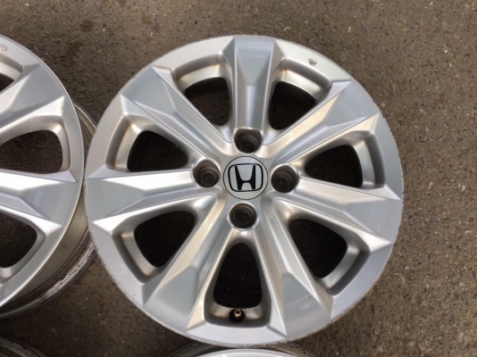 ขายล้อแม็ก Honda Jazz รุ่น TOP ขอบ 15  4 ล้อ ราคา 3,200 บาท ราคาถูกๆ