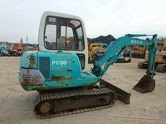 ถึงเมืองไทยแล้วจ้า... KOMATSU  PC30-7  เก่านอกแท้  สภาพสวยมากๆ  มีลายแย๊ก  เดิมๆ  ชั่วโมงน้อย   โทร 089-7462641  สุวรรณี