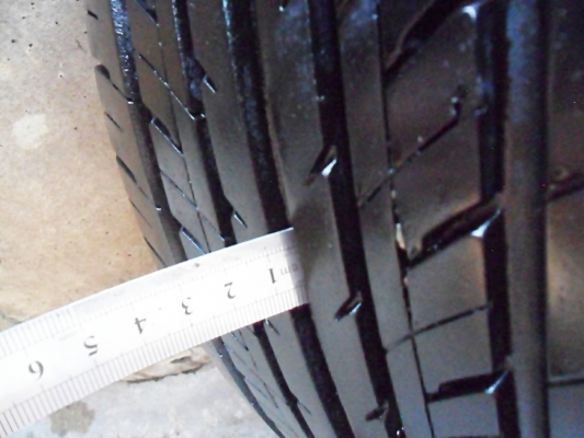 ยางแก้มเตี้ย 195-50-15ลงพื้นปี17 ดอกหนา8มิล เส้นละ475