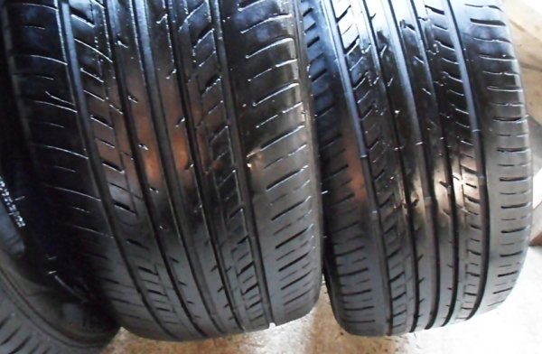 ยางแก้มเตี้ย 195-50-15ลงพื้นปี17 ดอกหนา8มิล เส้นละ475