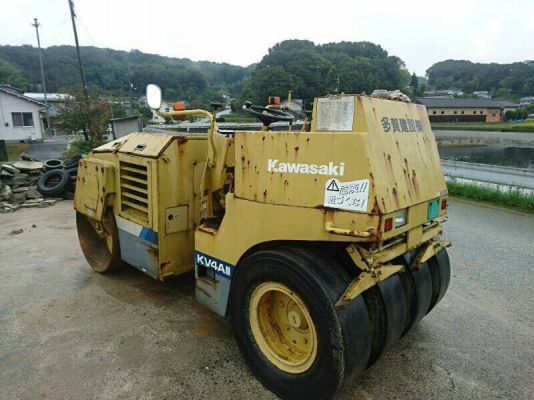 มาใหม่จ้า..รถบด KAWASAKI  KV 4AII  เก่านอกแท้   เดิมๆๆ  สภาพสวยมากๆ  ยังไม่เคยใช้งานในไทย  3,xxx  ชั่วโมง