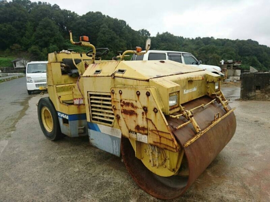 มาใหม่จ้า..รถบด KAWASAKI  KV 4AII  เก่านอกแท้   เดิมๆๆ  สภาพสวยมากๆ  ยังไม่เคยใช้งานในไทย  3,xxx  ชั่วโมง