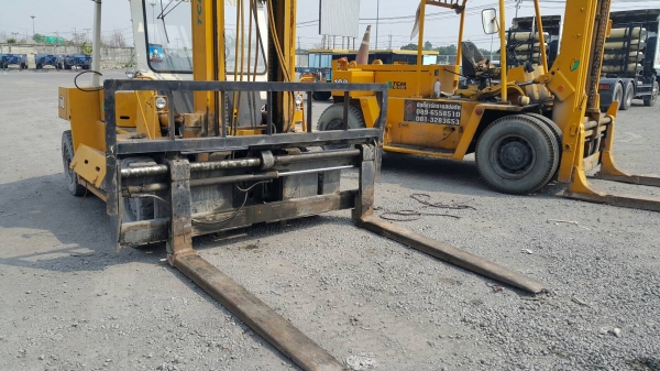 ขายโฟล์คลิฟท์แพ็คคู่ 7ตันกับ10ตัน