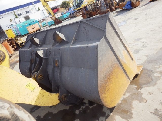 ขายรถตัก ยี่ห้อ Furukawa รุ่น FL345-3 ขายรถตัก ยี่ห้อ Furukawa รุ่น FL345-3