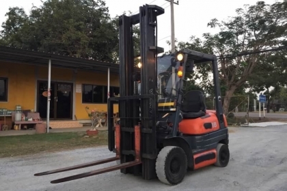 ขาย รถฟอร์คลิฟท์ TOYOTA รุ่น6 1.8ตัน เสา 6 เมตร เครื่องเบนซิน เก่าญี่ปุ่น โทร.090-986-2521 อ๊อบ