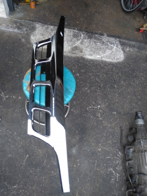 หน้ากระจัง hino dutro หัวแคบ