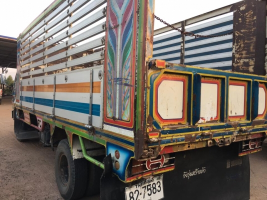 ขายรถ6ล้อ ดั้มเกษตร HINO FC3W เครื่องWO6E 165แรง รถสวย สภาพดี ราคา450,000 090-8588220 090-3258446 09