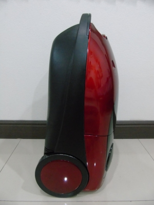 เครื่องดูดฝุ่น Starwell รุ่น ST-118  1500 วัตต์ ของใหม่ มือหนึ่ง แกะกล่อง อุปกรณ์ครบ  คุณสมบัติ  ถังดักฝุ่นขนาด 3.5 ลิตร พร้อมระบบกรอง 3 ชั้นในตัวเครื่อง มอเตอร์แรง 1,500 วัตต์ ล้อและหัวท่อที่ตัวเครื่อง หมุนได้ 360 องศา สวิทซ์ควบคุมการทำงานขนาดใหญ่ แข็งแร