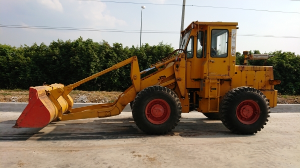 ขายรถตักล้อยาง KOBELCO LK300A (สภาพดีมาก)