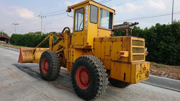 ขายรถตักล้อยาง KOBELCO LK300A (สภาพดีมาก)