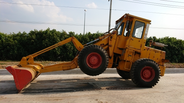 ขายรถตักล้อยาง KOBELCO LK300A (สภาพดีมาก)