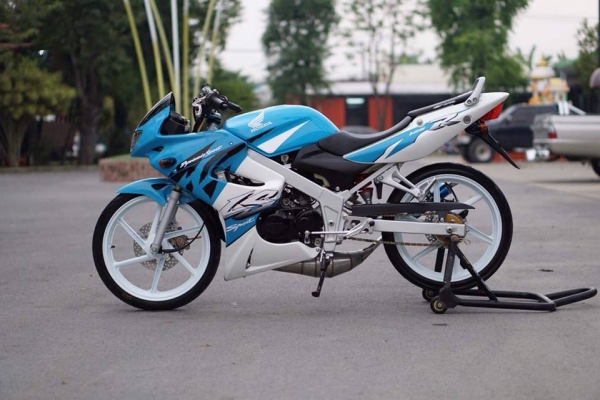 ร้าน  วุฒิ นนบุรี     ขาย  Honda LS125cc. เก็บงานทุกจุดสภาพนางฟ้า