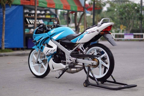 ร้าน วุฒิ นนบุรี ขาย Honda LS125cc. เก็บงานทุกจุดสภาพนางฟ้า ร้าน วุฒิ นนบุรี ขาย Honda LS125cc. เก็บงานทุกจุดสภาพนางฟ้า