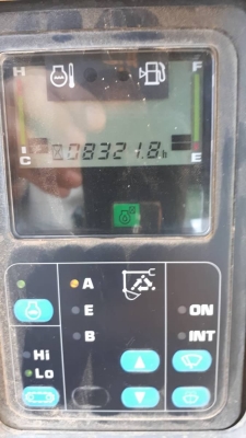 ขาย 795,000 KOMATSU pc 228 USLC พร้อมไลหัวเจาะใส่หัวเจาะได้เลย (ขนาดเท่า 200) สภาพเก่านอก 8,320 ชม.ไฟฟ้าครบ เครื่องดี ปั้มแรง เอวแน่น ช่วงล่างเต็ม เอกสารอินวอยทร์ รถสวยพร้อมใช้ รถอยู่ กทม. 090-772-3710 090-772-3708