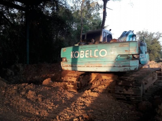 ขาย 385,000 KOBELCO sk 220-3 เครื่องดี ปั้มแรง ไฟฟ้าตัด เอวแน่น รอนเลอร์ดี โซ่บาง รถอยู่ สระบุรี 090-772-3710 090-772-3708