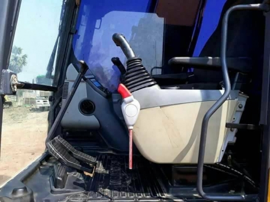 ขาย 1,390,000 KOMATSU pc 130-8 ทำงาน 11,000 ชม. ไฟฟ้าครบ เครื่องดี ปั้มแรง เอวแน่น ช่วงล่างดี เอกสารแจ้งจำหน่าย รถสวยพร้อมใช้ รถอยู่ นครปฐม 090-772-3710 090-772-3708