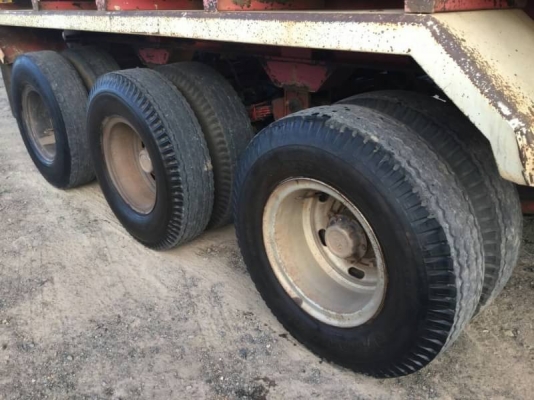 ขาย 385,000 เซมิดั้ม 3 เพลา SRC  ยาว 9.20 ม.ปี 49 คัชซีสวย ยางดี กะบะดั้มสวย มี 2 หาง หางอยู่ บุรีรัมย์ 090-772-3710 090-772-3708