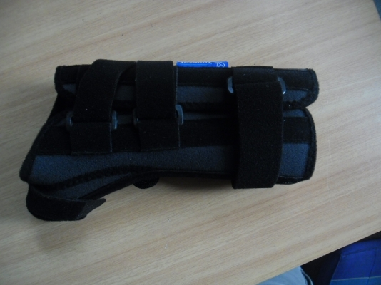 Firm support ใช้นิ้วหัวแม่มือและข้อมือ ข้างขวา
