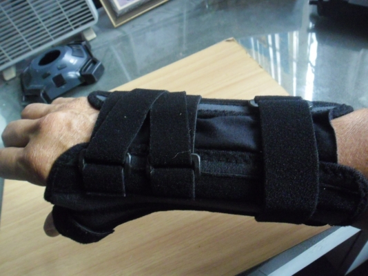 Firm support ใช้นิ้วหัวแม่มือและข้อมือ ข้างขวา