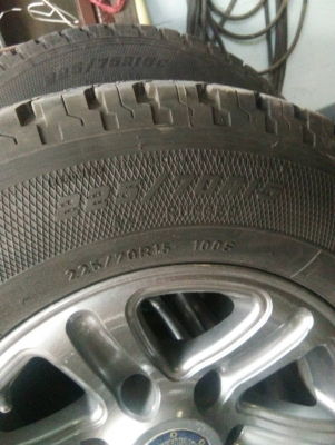 ล้อแม็ก15พร้อมยาง225 70 15ถูกๆ6500 ล้อแม็ก15พร้อมยาง225 70 15ถูกๆ6500