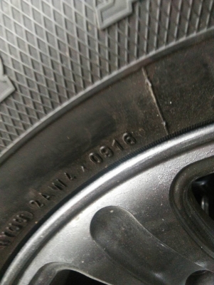 ล้อแม็ก15พร้อมยาง225 70 15ถูกๆ6500 ล้อแม็ก15พร้อมยาง225 70 15ถูกๆ6500