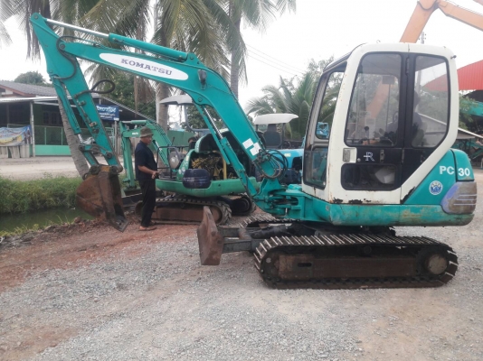 มาใหม่จ้า..KOMATSU PC30-7  เก่านอกแท้  เดิมๆๆ  มีลายแย๊ก...3,XXX  ชั่วโมง  เครื่องปั๊มดี  พร้อมใช้  โทร 089-3818694  ดวงนภา