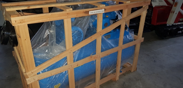 ปั้มลม 3 หัว มอเตอร์ 4 แรง ไฟ 220 v ถัง 200 ลิตร พร้อมใช้งาน ปั้มลม 3 หัว มอเตอร์ 4 แรง ไฟ 220 v ถัง 200 ลิตร พร้อมใช้งาน