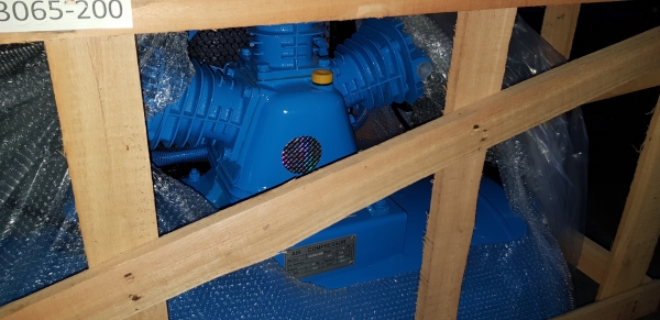 ปั้มลม 3 หัว มอเตอร์ 4 แรง ไฟ 220 v ถัง 200 ลิตร พร้อมใช้งาน ปั้มลม 3 หัว มอเตอร์ 4 แรง ไฟ 220 v ถัง 200 ลิตร พร้อมใช้งาน