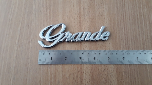 เพลทโลโก้ Grande ติดท้ายรถ Toyota Mark II เพลทโลโก้ Grande ติดท้ายรถ Toyota Mark II