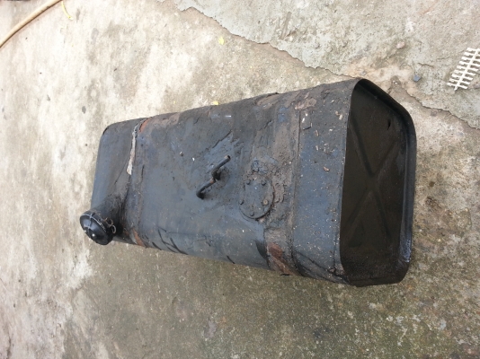 ขายถังน้ำมัน1300บาทโทร0643130366