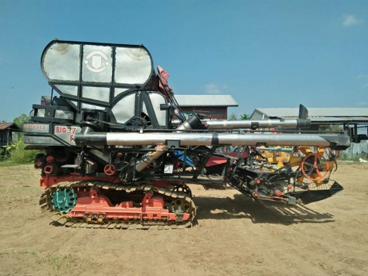 ขายรถเกี่ยวข้าวศักดิ์พัฒนา BIGเครื่องมิตซู220โบว์ โซ่ลูเลอร์ใหม่ พร้อมใช้งาน