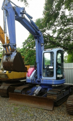 ต้องการขายรถขุดยี่ห้อ KOMATSU-PC75UU-2 รถนอกนำเข้าจากญี่ปุ่น