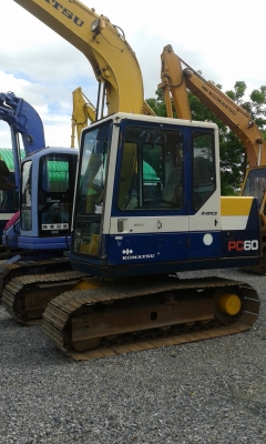 ต้องการขายรถขุดยี่ห้อ KOMATSU-PC60-6รถนอกนำเข้าจากญี่ปุ่น ต้องการขายรถขุดยี่ห้อ KOMATSU-PC60-6รถนอกนำเข้าจากญี่ปุ่น