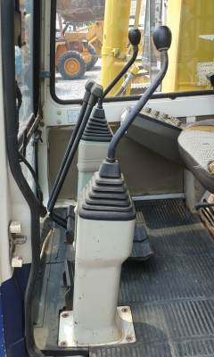 ต้องการขายรถขุดยี่ห้อ KOMATSU-PC60-6รถนอกนำเข้าจากญี่ปุ่น ต้องการขายรถขุดยี่ห้อ KOMATSU-PC60-6รถนอกนำเข้าจากญี่ปุ่น