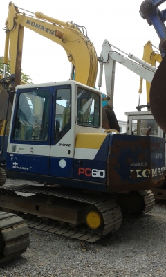 ต้องการขายรถขุดยี่ห้อ KOMATSU-PC60-6รถนอกนำเข้าจากญี่ปุ่น ต้องการขายรถขุดยี่ห้อ KOMATSU-PC60-6รถนอกนำเข้าจากญี่ปุ่น