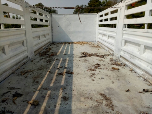 ขายลูกพ่วง???????? สองเพลาไม่ดั้มพ์ ปี 46 สภาพสวย พร้อมใช้งาน สนใจสอบถามได้ค่ะ☎ 089-7020483,083-9628875